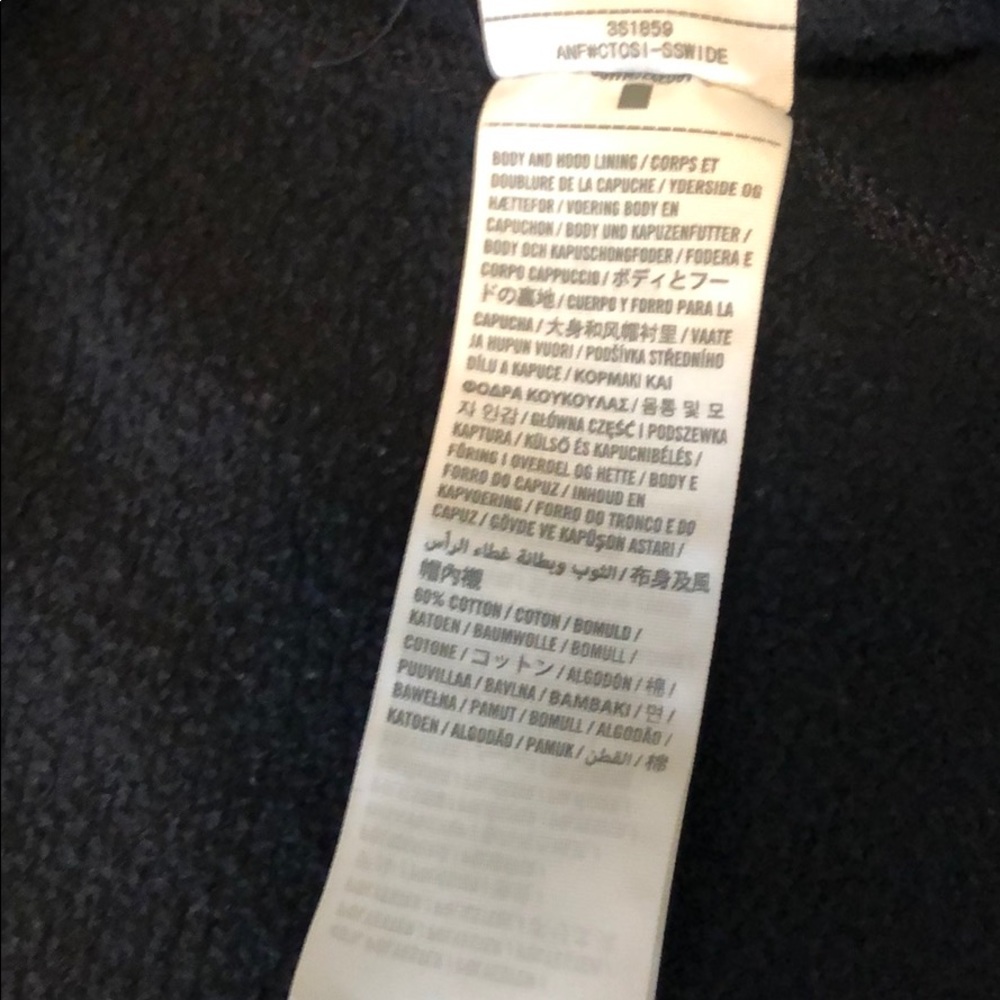 Used jacket by hollister size M - Picture 9 of 14